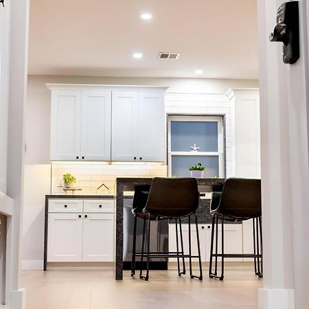 Renovated & Sophisticated Home Near Beach & Shops! Barnstable Extérieur photo