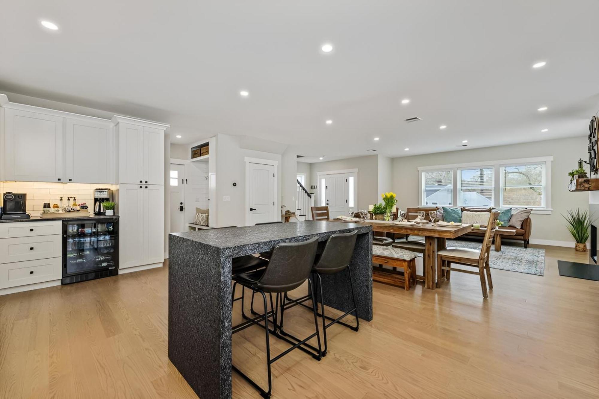 Renovated & Sophisticated Home Near Beach & Shops! Barnstable Extérieur photo